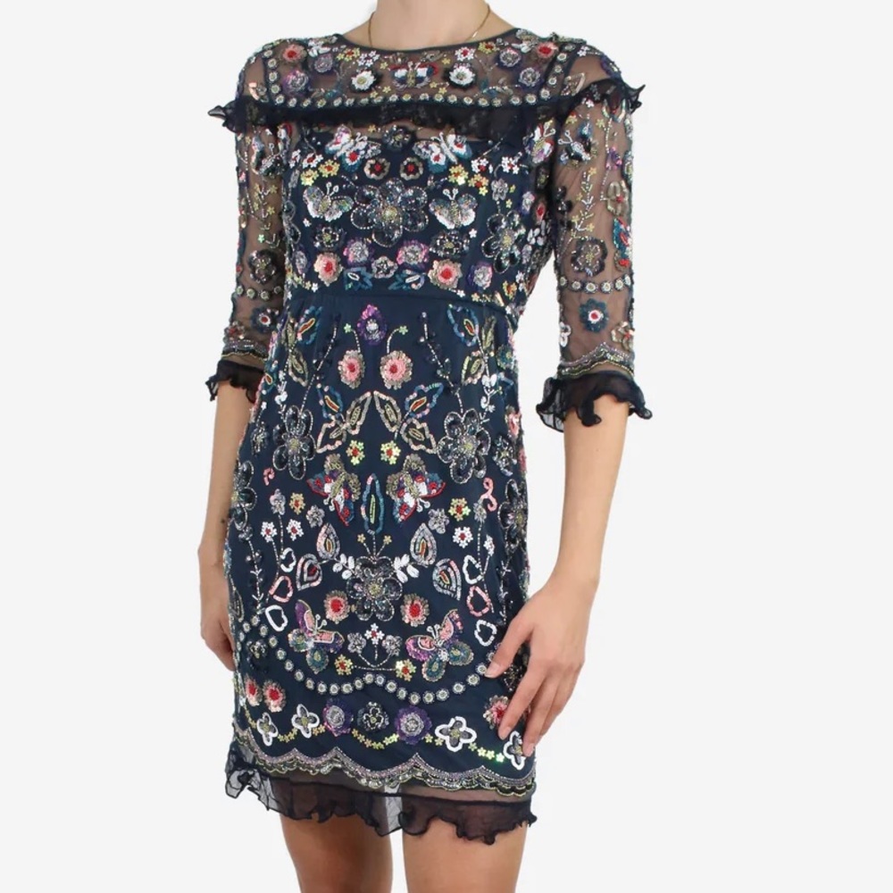 ❤️NWT Needle and Thread Long Sleeve Embellished Dress❤️